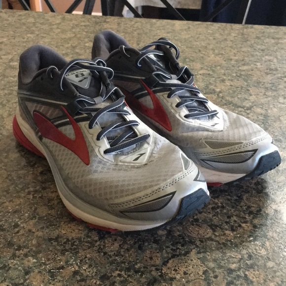 brooks ravenna 8 mens yellow